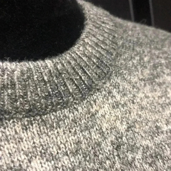 Banana Republic Wool Blend Knit Pullover Crew neck,horizontal stripe,warm winter - Picture 4 of 8